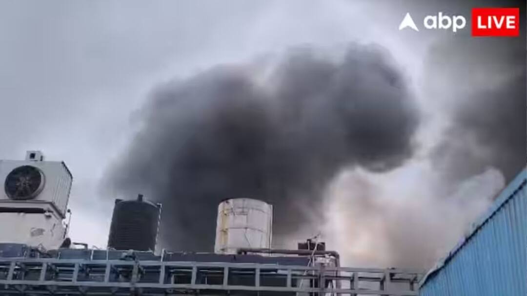 हैदराबाद की कंपनी में कैसे हुआ ब्लास्ट, जिसने ले ली 40 लोगों की जान; कंपनी ने दी डरा देने वाली जानकारी Sigachi Pharma factory explosion 40 killed company issues official statement हैदराबाद की कंपनी में कैसे हुआ ब्लास्ट, जिसने ले ली 40 लोगों की जान; कंपनी ने दी डरा देने वाली जानकारी