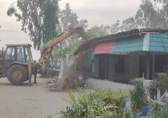 ਆਪ ਆਗੂ ਨੇ ਭ੍ਰਿਸ਼ਟਾਚਾਰ ਖ਼ਿਲਾਫ਼ ਕੀਤੀ ਸ਼ਿਕਾਇਤ ਤੇ ਹੁਣ ਉਸੇ ਦੇ ਹੋਟਲ 'ਤੇ ਚੱਲਿਆ ਬੁਲਡੋਜ਼ਰ ! ਕਿਹਾ- ਮੈਂ ਪਿੱਛੇ ਨਹੀਂ ਹਟਾਂਗਾ, ਜਾਣੋ ਮਾਮਲਾ