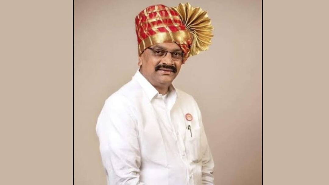 Raju Shetti associate sawkar Madanaik joins BJP Big blow to Swabhimani Shetkari Sanghatana and raju shetti राजू शेट्टींचे साथीदार सावकार मादनाईकांचा आज भाजपमध्ये प्रवेश; स्वाभिमानी शेतकरी संघटनेला मोठा धक्का