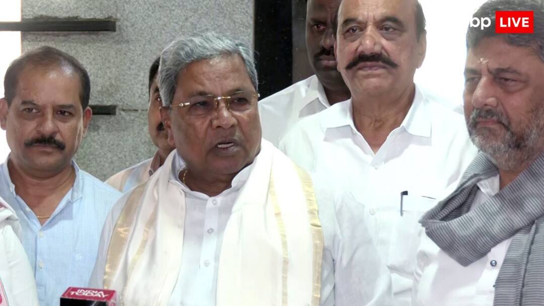 Karnataka chief minister Siddaramaiah said I will be Karnataka CM DK Shivakumar says no option left 'मैं ही बनूंगा मुख्यमंत्री', सिद्धारमैया ने किया बड़ा दावा, डीके शिवकुमार बोले - 'कोई विकल्प नहीं'