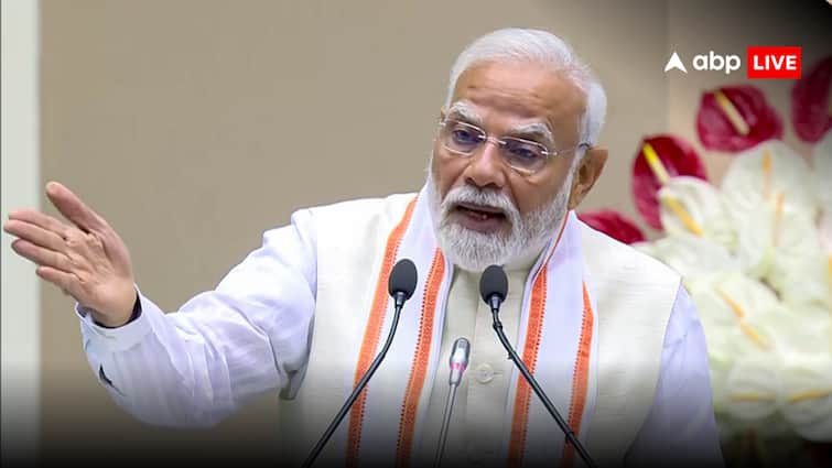 PM Modi Trinidad Visit: 180 साल पहले समंदर पार कर जहां पहुंचे भारतीय, वहां जाएंगे पीएम मोदी, 1999 के बाद किसी प्रधानमंत्री का पहला दौरा PM Narendra Modi historic visit to Trinidad and Tobago holds cultural and diplomatic importance for India and the Indian diaspora PM Modi Trinidad Visit: 180 साल पहले समंदर पार कर जहां पहुंचे भारतीय, वहां जाएंगे पीएम मोदी, 1999 के बाद किसी प्रधानमंत्री का पहला दौरा