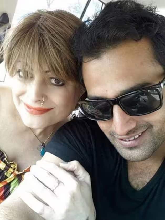 बॉबी डार्लिंग ने कहा कि मैंने उसके लिए सब कुछ किया और वह मेरे पैसे और संपत्ति के पीछे पड़ा रहा। मैंने न केवल शादी बदली, बल्कि अपना शरीर भी बदल दिया।