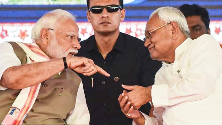 बिहार चुनाव से पहले NDA के दो सहयोगी दल आमने-सामने, PM मोदी और नीतीश कुमार की टेंशन बढ़ी! Clash in NDA Before Bihar Election 2025 Jitan Ram Manjhi Chirag Paswan PM Modi Nitish Kumar ANN बिहार चुनाव से पहले NDA के दो सहयोगी दल आमने-सामने, PM मोदी और नीतीश कुमार की टेंशन बढ़ी!