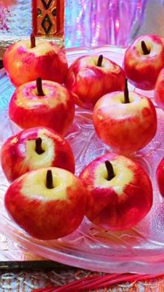 सेब जैसी दिखने वाली ये मिठाई है यूपी के इस इलाके की खास पहचान