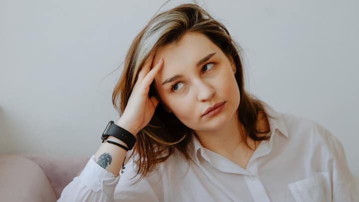 8. Seasonal Hormonal Changes: Many people experience minor hormonal shifts during weather transitions. These changes, coupled with stress and poor sleep schedules can trigger a telogen effluvium—a condition where hair enters the shedding phase prematurely. (Image Source: Canva)