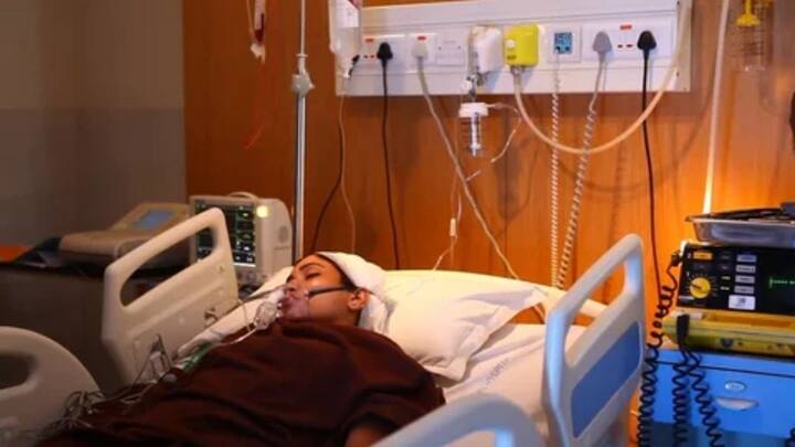 इसीलिए जब आप अस्पताल से डिस्चार्ज हों और फाइनल बिल आपके हाथ में आए. तो इन सब चीजों का खास तौर पर ध्यान रखें . ताकि अस्पताल वाले आपको बेवकूफ बनाकर आपसे फालतू का चार्ज ना वसूल सकें.