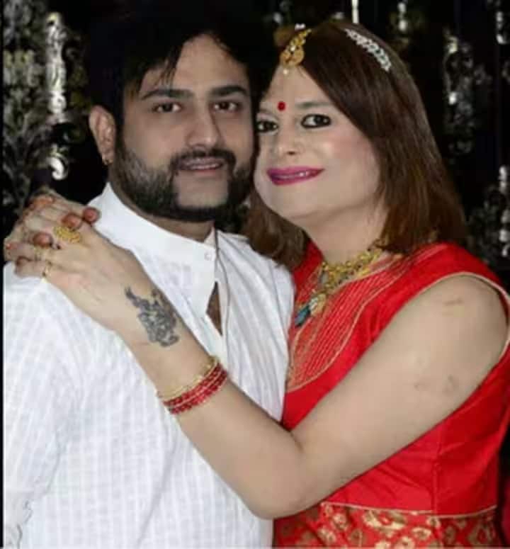 जब तलाक हुआ तो सबने मुझे अकेला छोड़ दिया। शायद यह मेरे किए की सज़ा थी; मैंने अपने माता-पिता को बहुत दुख दिया था।