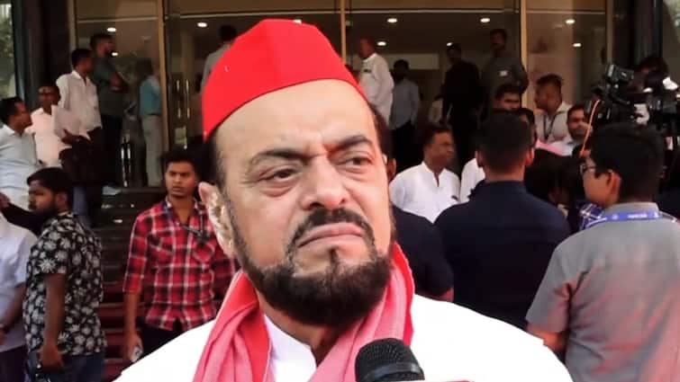 Abu Azmi on Marathi Hindi Dispute Assault on North Indians in Mumbai said CM Devendra fadnavis to take Action मराठी को लेकर मारपीट की घटना पर अबू आजमी ने राज ठाकरे को घेरा, बोले- 'दूसरे स्टेट से आए लोगों को मारना...'