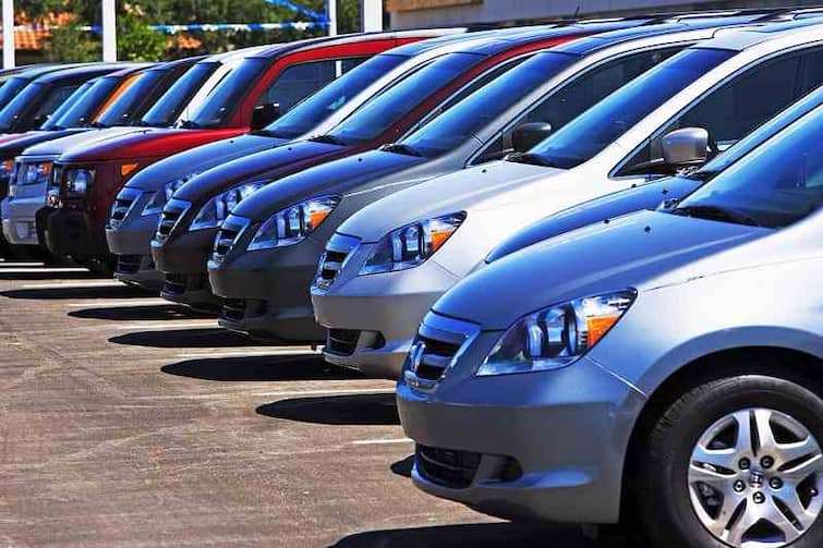 August Car Sale:  ஆகஸ்டில் கார் விற்பனை எப்படி? மாருதி, ஹுண்டாயில் அசத்தியது யார்? கம்பேக் கொடுத்த டாடா