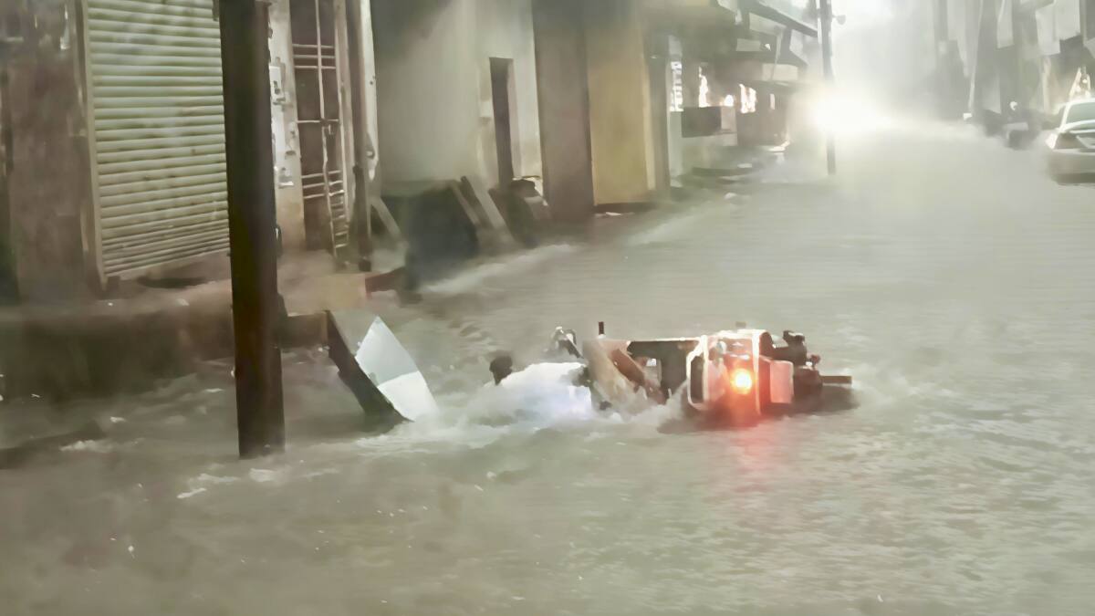 रायगढ़ में मूसलाधार बारिश से जलभराव, घरों में घुसा गंदा पानी, दर्जनों कॉलोनियां बनीं तालाब