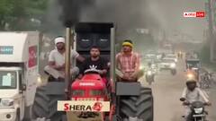 Watch: बाइक-कार से नहीं, ट्रेक्टर से काटा बवाल, गुरुग्राम में बीच सड़क पर स्टंट करते युवकों का वीडियो वायरल
