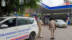 40 ఏళ్ల పాత విమానాల్ని నడిపిస్తున్నారు 15 ఏళ్ల కార్లకు పెట్రోల్ నిషేధిస్తారా? - ఢిల్లీ సర్కార్‌కు సెగ