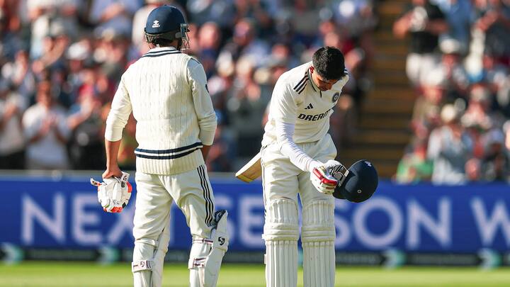 भारत और इंग्लैंड के बीच पांच मैचों की टेस्ट सीरीज का दूसरा मुकाबला बुधवार से बर्मिंघम के एजबेस्टन में खेला जा रहा है. टीम इंडिया ने दूसरे दिन गुरुवार को एजबेस्टन में अपना सबसे बड़ा स्कोर खड़ा कर दिया है.