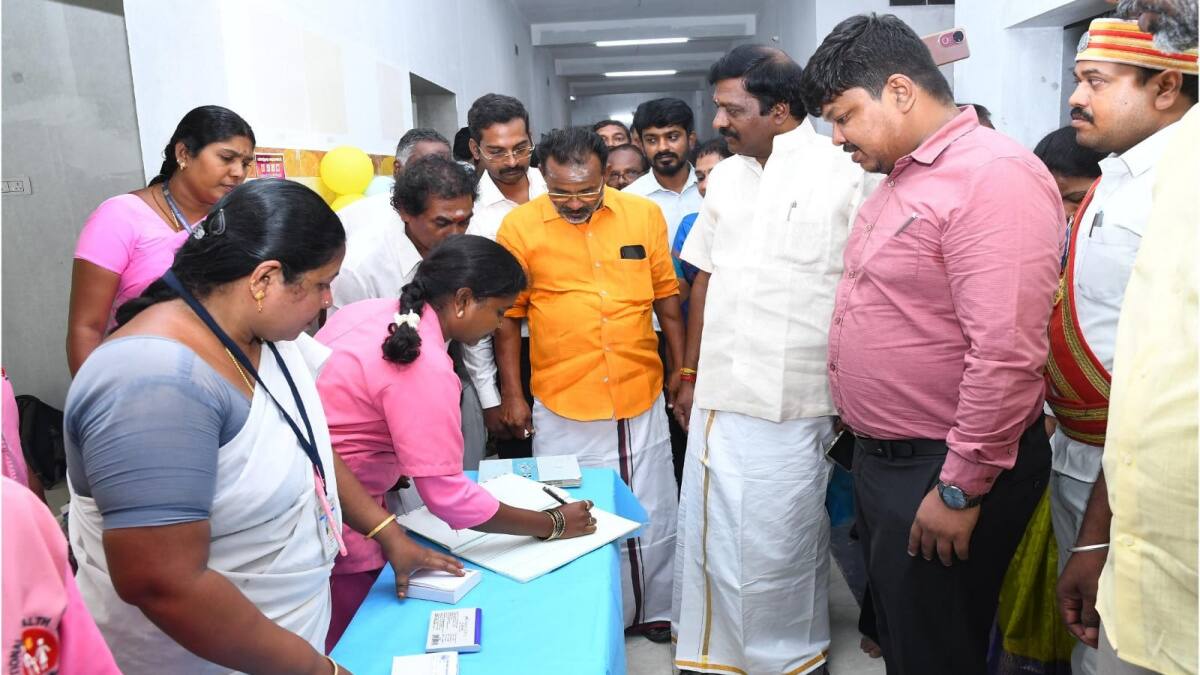 கட்டிட பணிகள் முழுமை பெறாத சுகாதார நிலையம் -அவசரக் கதியில் திறந்து வைத்த முதல்வர் மு.க.ஸ்டாலின் - அதிர்ச்சியில் உறைந்து போன பொதுமக்கள்