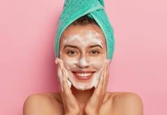 बारिश के मौसम में ग्लोंइन स्किन कैसे रखें, इन 6 टिप्स को जरूर आजमाएं