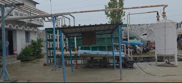 छापे में यह भी सामने आया कि फैक्ट्री में पर्यावरणीय मानकों की भी पूरी तरह से अनदेखी की जा रहा था. बिना टैक्स की जानकारी दिए बिक्री की जा रही है. जिससे सरकारी राजस्व को भारी नुकसान पहुंचाया जा रहा था. वही स्वरूपगंज की दो अन्य बायोडीजल इकाईयो पर भी मंत्री ने छापा मारा जहां जांच पड़ताल करके रसद अधिकारी कों सख्त कार्रवाई के निर्देश मौके पर ही दिये है. इस इकाइयों में भी नकली डीजल और भारी अनियमितता का आरोप लगा है.