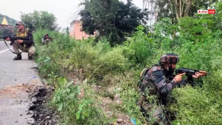 Jammu-Kashmir: किश्तवाड़ में आतंकियों और सुरक्षाबलों के बीच मुठभेड़, इलाके में सर्च ऑपरेशन जारी Jammu Kashmir kishtwar encounter security forces vs terrorists jaish militants ann Jammu-Kashmir: किश्तवाड़ में आतंकियों और सुरक्षाबलों के बीच मुठभेड़, इलाके में सर्च ऑपरेशन जारी