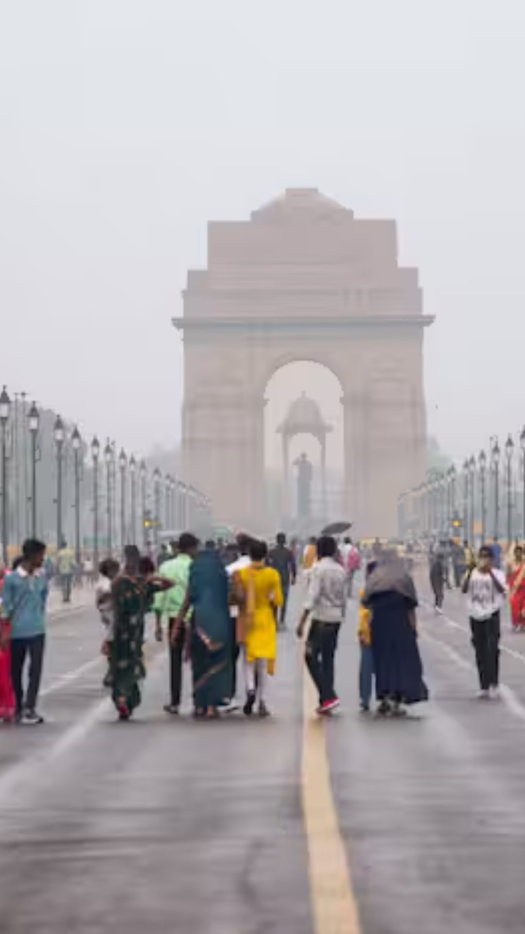 दिल्ली में बुधवार 2 जुलाई को हल्की बारिश से मौसम में राहत मिली
