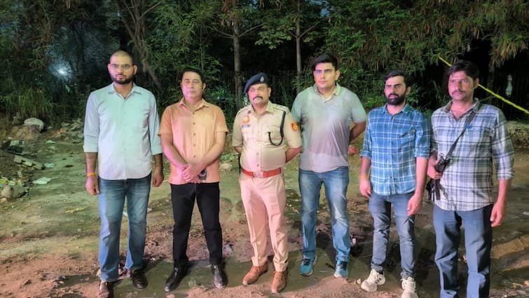 Delhi wanted robber Lalit Nepali arrested after encounter in Sarai Kale Khan ann दिल्ली पुलिस को मिली बड़ी कामयाबी, डेढ़ दर्जन वारदातों का कुख्यात 'नेपाली' मुठभेड़ के बाद गिरफ्तार