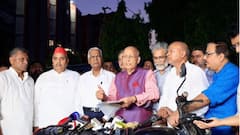 ही तर मतदान बंदी! निवडणुकीच्या तोंडावर मतदारयादीत मोठ्या प्रमाणात फेरफार; इंडिया आघाडी निवडणूक आयोगाच्या दारात