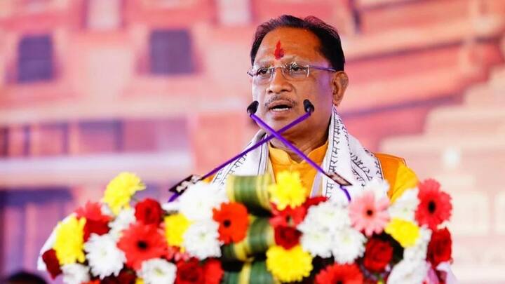 इसके अलावा अगर योजना में कोई जानकारी गलत दर्ज है. आपके नाम की स्पेलिंग या डेट ऑफ बर्थ या मोबाइल नंबर या बैंक खाते का डिजिट, तो इन सब चीजों को भी चेक कर लें. और अपडेट करवा लें इसके बाद आपकी अटकी हुई किस्त आपके खाते में आ जाएगी.