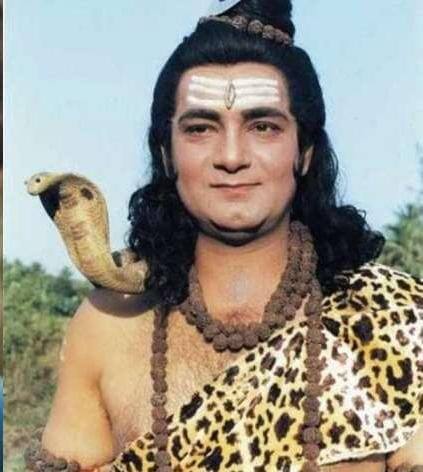 असलम की रामायण में एंट्री करवाने वाले विजय कविश थे. उन्होंने इस शो में शिव और वाल्मीकि का रोल किया था. असलम को देखते ही रामानंद सागर ने उन्हें साधु के रोल के लिए चुना फिर धीरे-धीरे उन्हें कई अलग रोल्स मिलते रहे.