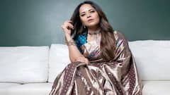 Anasuya Bharadwaj: ట్రెడిషనల్ చీర కట్టులో అందాల అనసూయ - కలర్ ఫుల్ శారీ విత్ మెస్మరైజింగ్ లుక్స్