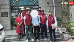 दिल्ली पुलिस ने 10 साल से फरार 'मोस्ट वांटेड' अपराधी को दबोचा, सिक्योरिटी गार्ड की कर रहा था नौकरी