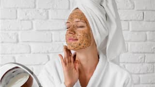 3 Best DIY Exfoliators To Detox, Exfoliate, And Balance The Skin Naturally