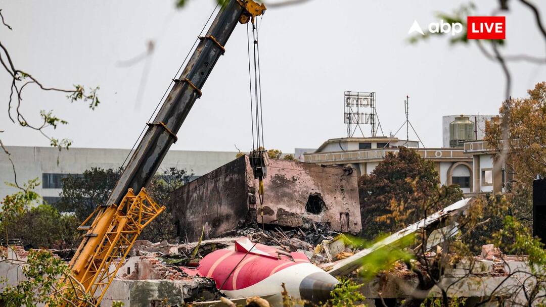 Pilot Federation lashes out at WSJ and Reuters over Air India plane crash ஏர் இந்தியா விபத்து: விமானிகளின் மீது அவதூறு..WSJ, ராய்ட்டர்ஸ் மீது பாயும் FIP!  பரபரப்பு அறிக்கை!