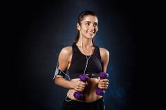 ਦਿਖਾਵੇ ਦੇ ਚੱਕਰ 'ਚ ਹੋਵੇਗਾ ਵੱਡਾ ਨੁਕਸਾਨ ! ਜਿੰਮ 'ਚ ਕੁੜੀਆਂ ਨੂੰ ਨਹੀਂ ਪਾਉਣੇ ਚਾਹੀਦੇ ਤੰਗ ਕੱਪੜੇ, ਘੇਰ ਲੈਣਗੀਆਂ ਇਹ ਬਿਮਾਰੀਆਂ