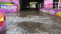 Mehsana rain: મહેસાણામાં ભારે વરસાદથી જળબંબાકાર, ગોપી નાળામાં કેડસમા પાણી ભરાતા વાહનવ્યવહાર ઠપ