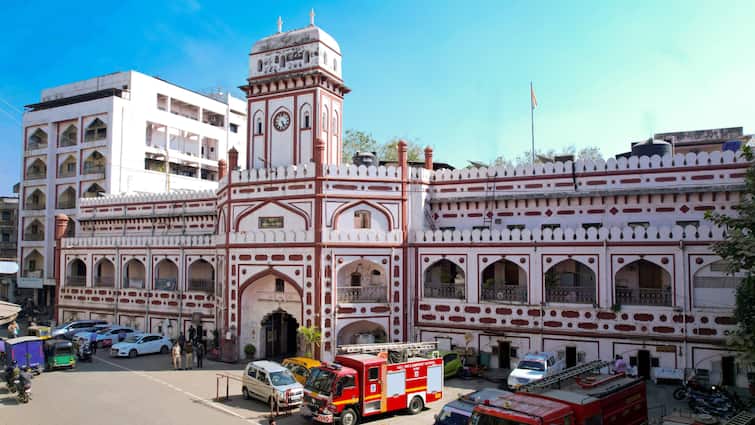 सूरत महानगरपालिका ने शहर के अपशिष्ट जल को बनाया राजस्व का जरिया, कमाए 140 करोड़ रुपये Surat Municipal Corporation made city wastewater a source of revenue earned Rs 140 crore सूरत महानगरपालिका ने शहर के अपशिष्ट जल को बनाया राजस्व का जरिया, कमाए 140 करोड़ रुपये