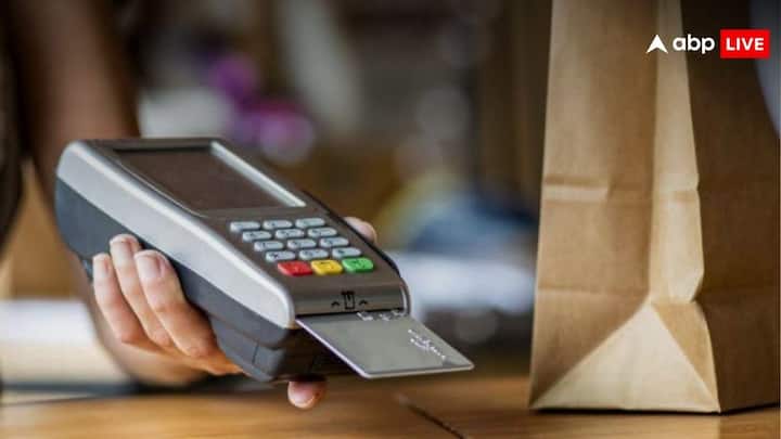 Shopping Rules For Mobile Number: शाॅपिंग के बाद पर्सनल नंबर बताना सिर्फ एक ऑप्शन है. यह जरूरी नहीं होता. अगर बिना इसके दुकानदार आपको सामान देने से इनकार करे तो यहां कर सकते हैं शिकायत.
