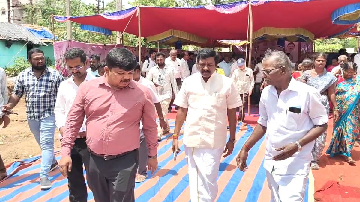 பொதுமக்கள் குறைகளை அலட்சியப்படுத்திய மயிலாடுதுறை மாவட்ட ஆட்சியர் - விரக்தியில் மக்கள்..!