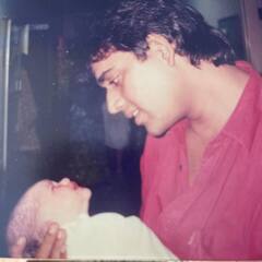 ग्लैमर में बॉलीवुड एक्ट्रेसेस से चार कदम आगे हैं रीवा, देखें भोजपुरी स्टार रवि किशन की बेटी की ये तस्वीरें