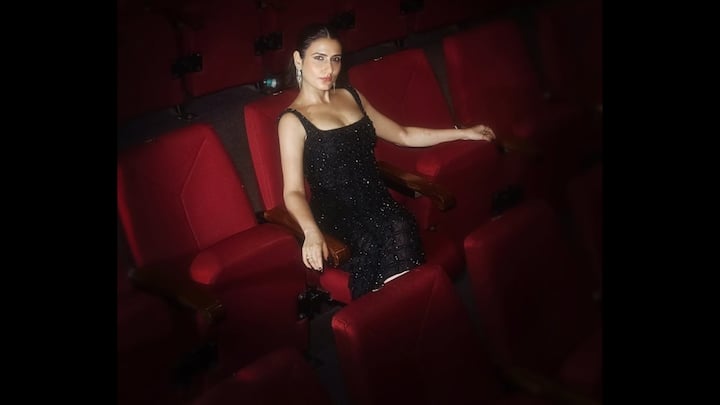 3. Fatima Sana Shaikh: Fatima Sana Shaikh redefined evening glam in a stunning all-black look. Fatima exudes old-Hollywood glamour in a dazzling black sequin mini dress that fit her like a glove. Paired with slicked-back hair, bold eye makeup, and statement earrings, Fatima kept the focus on her outfit while radiating fierce confidence. The sleeveless dress featured a flattering square neckline, cinched waist, and a cascade of shimmering fringe that added drama. (Image Source: Instagram/@fatimasanashaikh)