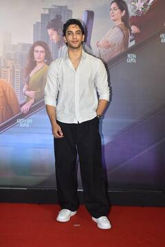 Metro In Dino Screening: खुशी कपूर से रकुल प्रीत सिंह तक, 'मेट्रो इन दिनो' की स्क्रीनिंग पर लगा सेलेब्स का तांता, दिए जबरदस्त पोज