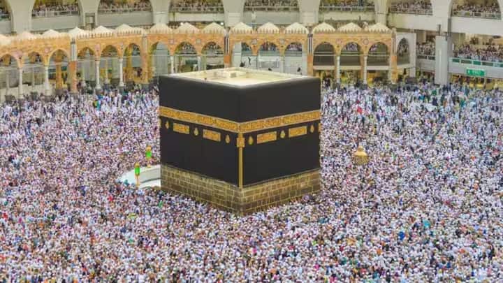 इसकी प्रक्रिया कुछ लोगों के लिए काफी कठिन होती है. अगर आप भी इस बार हज पर जाने का इरादा बना रहे हैं, तो फिर इसके लिए आपको सही जानकारी और जरूरी दस्तावेजों के बारे में पता होना बहुत जरूरी है. बिना इनके आपका ख्वाब अधूरा रह सकता है.