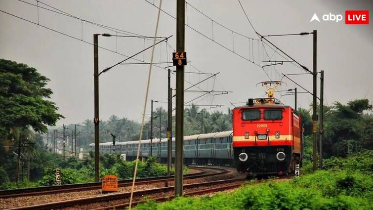 ट्रेन के मुसाफिरों की परेशानियों में इजाफा, रेलवे ने अगले दो महीनों तक ट्रेनें की कैंसिल indian railway cancelled many trains for the next two months check the list of trains before planning ट्रेन के मुसाफिरों की परेशानियों में इजाफा, रेलवे ने अगले दो महीनों तक ट्रेनें की कैंसिल