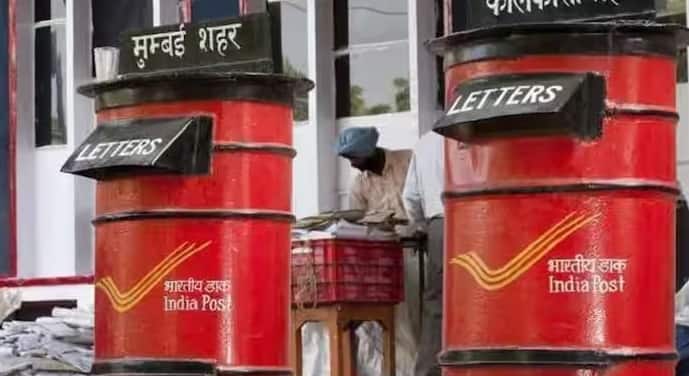 हम जिस योजना की बात कर रहे हैं, उसे सीनियर सिटीजन सेविंग्स स्कीम (SCSS) के नाम से जाना जाता है। इस योजना के तहत आप एकमुश्त रकम जमा करके बड़ी आय प्राप्त कर सकते हैं। सीनियर सिटीजन सेविंग्स स्कीम एक सरकारी प्रायोजित योजना है। इसे खास तौर पर वरिष्ठ नागरिकों के लिए बनाया गया है। यानी आप इस योजना को अपने पिता या दादा को उपहार में दे सकते हैं।