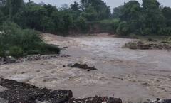 Chhota Udaipur: છોટાઉદેપુર જિલ્લામાં ધોધમાર વરસાદ, નદી નાળા છલકાયા 