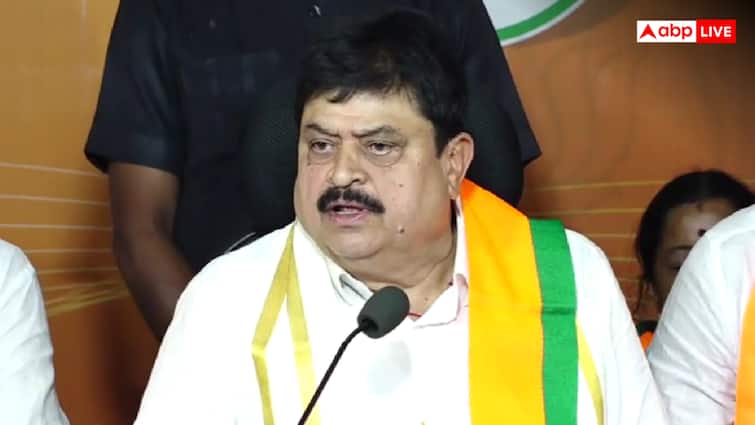 ‘BJP ने संविधान में बदलाव नहीं किया, लेकिन...’, तेलंगाना BJP चीफ रामचंद्र राव का बड़ा बयान telangana bjp president n ramchander rao blames congress for adding secular and socialist word in constitution ‘BJP ने संविधान में बदलाव नहीं किया, लेकिन...’, तेलंगाना BJP चीफ रामचंद्र राव का बड़ा बयान