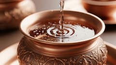 Vastu Shastra: गंगाजल रखते समय भूलकर भी न करें ये गलतियाँ, वरना होगा भारी नुकसान!