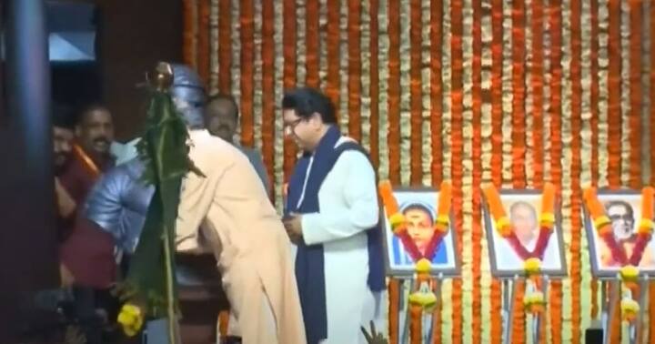 गेल्या अनेक वर्षांपासून अख्खा महाराष्ट्र ठाकरे बंधू एकत्र येण्याची वाट पाहत होते.