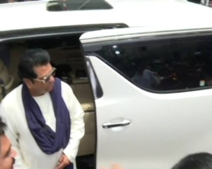 चबरोबर मिळालेल्या माहितीनुसार, स्टेजवर फक्त राज ठाकरे आणि उद्धव ठाकरे बसणार आहेत. तर, इतर सर्व मान्यवर स्टेजखाली पहिल्या ओळीत बसतील