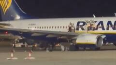 Passengers Jump From Ryanair Boeing's Wing After Fire Alert On Plane At Spain Airport: On Cam
