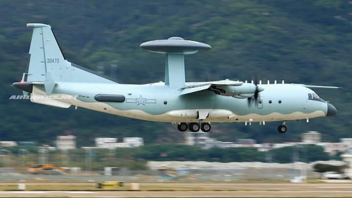 KJ-500  एक बार में 12 घंटे तक हवा में रह सकता है. ये  एक बार में 5,700 किमी तक उड़ सकता है. इसमें रियल-टाइम का डेट कलेक्ट करने की क्षमता है.