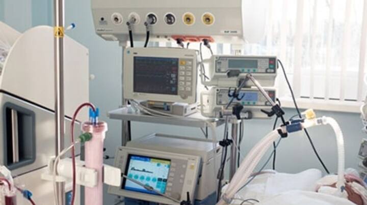 Famous Comedian Admitted to ICU: 'ਬਾਹੂਬਲੀ' ਫੇਮ ਅਦਾਕਾਰ ਪ੍ਰਭਾਸ ਨੇ ਇੱਕ ਨੇਕ ਕੰਮ ਕਰਕੇ ਲੋਕਾਂ ਦਾ ਦਿਲ ਜਿੱਤ ਲਿਆ ਹੈ।