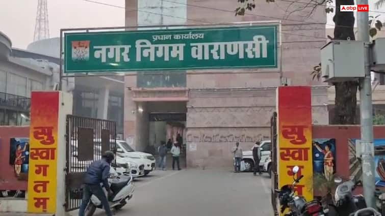 Varanasi nagar nigam record rent collection qr code system 2025-26 three months 1 crore ann वाराणसी नगर निगम तीन महीने में मिला रिकॉर्ड किराया, जमा हुए एक करोड़ से अधिक रुपये